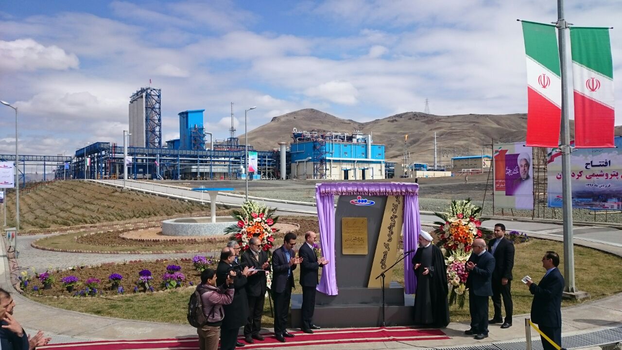 پتروشیمی کردستان با حضور رئیس جمهور افتتاح شد
