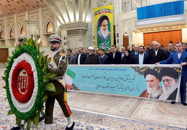 کارکنان نفت با آرمان‌های امام راحل (ره) تجدید میثاق کردند