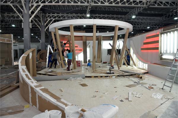 ایران پلاست نهم جان می گیرد / دومین روز غرفه سازی نمایشگاه ایران پلاست 5