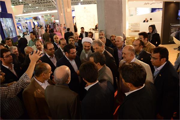 بازدید اعضای کمیسیون صنایع مجلس شورای اسلامی از ایران پلاست نهم 3