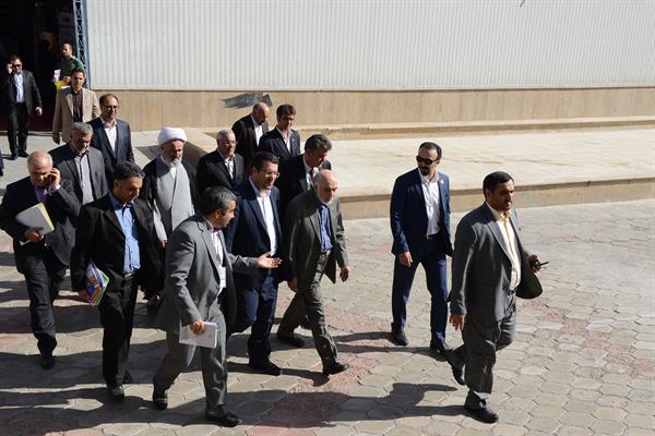 بازدید اعضای کمیسیون صنایع مجلس شورای اسلامی از ایران پلاست نهم 16