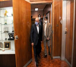 نشست وزیر نفت با مدیران عامل پیشین و جدید شرکت ملی صنایع پتروشیمی