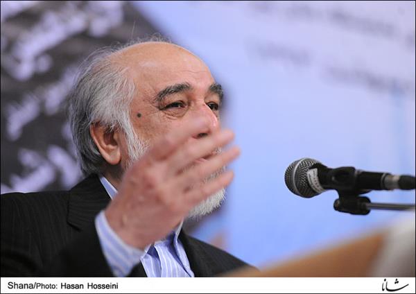 نشست خبری مهندس شعری مقدم در حاشیه نمایشگاه نفت، گاز و پتروشیمی 7