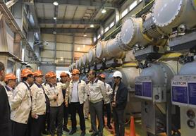 تاکید شریعتمداری بر رفع موانع تولید در منطقه ماهشهر