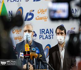 گفت و گوی وزیر نفت با خبرنگاران در پانزدهمین نمایشگاه بین المللی ایران پلاست (1) 11