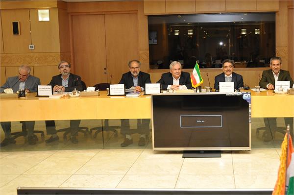 نشست مشترک مهندس پیوندی با مدیران نفت و گاز هند 1