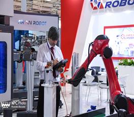 سالن 38B در سومین روز از هفدهمین نمایشگاه بین المللی ایران پلاست 7