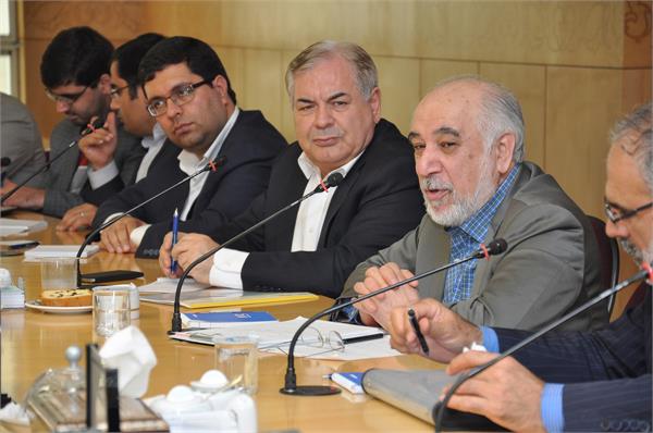 نشست تخصصی استفاده از ابزارهای مالی نوین در صنعت پتروشیمی 9