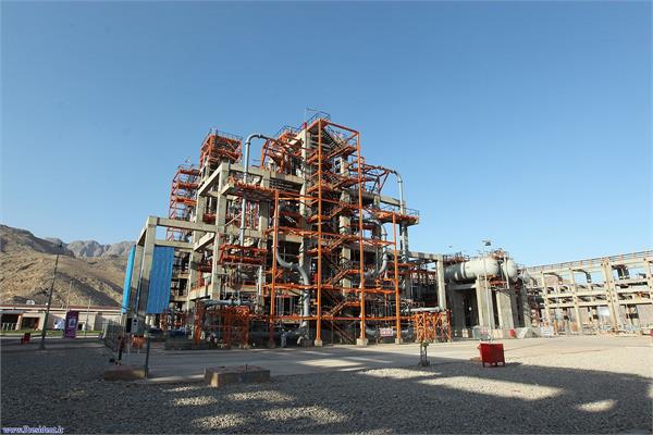 بازدید رئیس جمهور از پتروشیمی لرستان 7