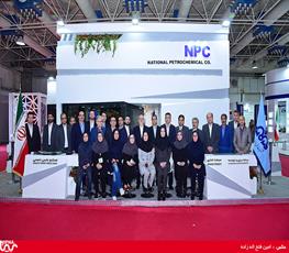 غرفه شرکت ملی صنایع پتروشیمی در آخرین روز از نمایشگاه سیزدهم ایران پلاست 35