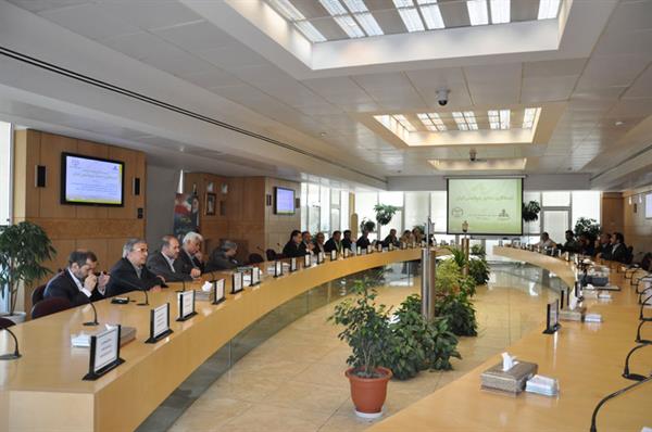 امضای قرارداد آینده نگاری صنعت پتروشیمی بین جهاد دانشگاه و شرکت ملی صنایع پتروشیمی 10