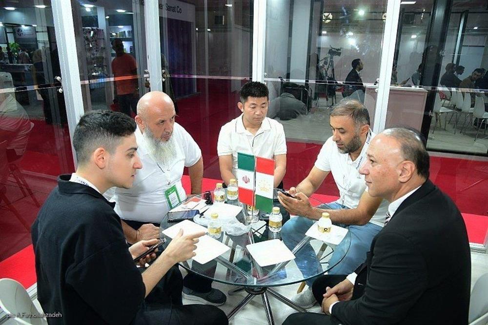 Iranian Petchem Products Win Favor with Tajikistan Business Delegation