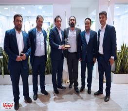 اهدای تندیس یادبود نوزدهمین نمایشگاه بین المللی ایران پلاست به حامیان نمایشگاه 6