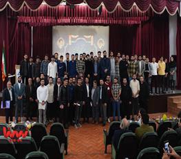 مرتضی شاه میرزایی معاون وزیر نفت و مدیرعامل شرکت ملی صنایع پتروشیمی در جمع دانشجویان دانشگاه صنعت نفت اهواز 1