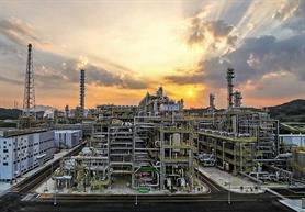 بازار جهانی اسید استیک و اتیل‌استات زیر فشار نوسان عرضه و ضعف تقاضا