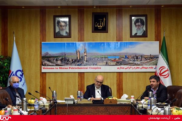 بازدید معاون وزیر نفت و مدیر عامل شرکت ملی صنایع پتروشیمی از پتروشیمی شیراز