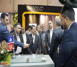 بازدید مدیرعامل شرکت ملی صنایع پتروشیمی از سالن 8 و 9 و غرفه NPC 10