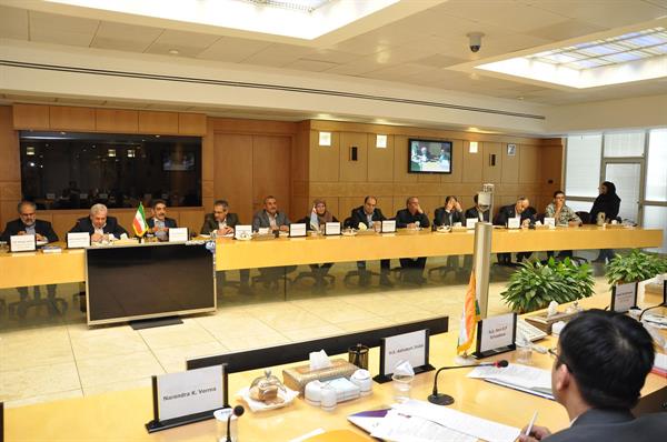 نشست مشترک مهندس پیوندی با مدیران نفت و گاز هند 12