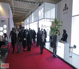 بازدید معاون وزیر نفت و مدیرعامل شرکت ملی صنایع پتروشیمی از سالن 8 و 9 و غرفه NPC 13