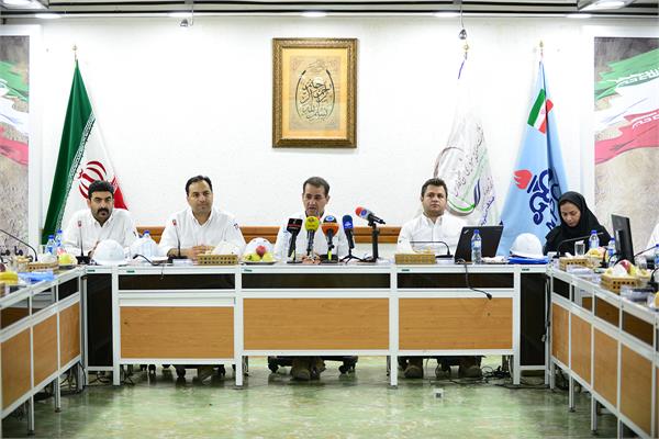 نشست خبری مدیرعامل شرکت شیمیایی صدف عسلویه 8