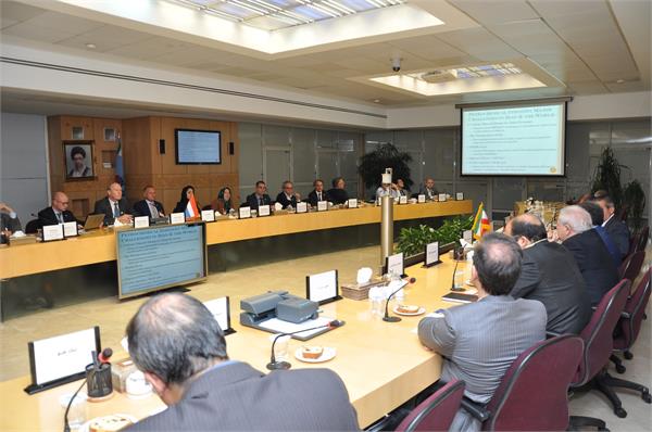 نشست هئیت هلندی با مدیران ارشد شرکت ملی صنایع پتروشیمی 6