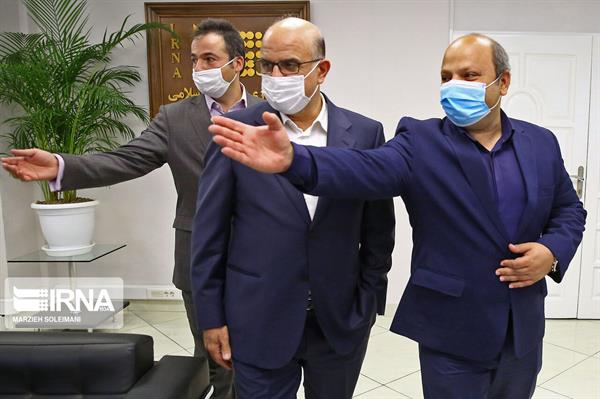 بازدید مدیرعامل شرکت ملی صنایع پتروشیمی از ایرنا 7