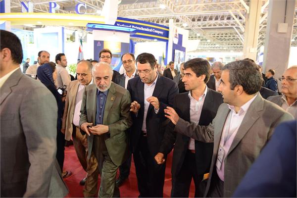 بازدید اعضای کمیسیون صنایع مجلس شورای اسلامی از ایران پلاست نهم 4