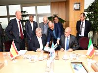 نشست هیئت اسپانیایی با مدیرعامل شرکت ملی صنایع پتروشیمی 7