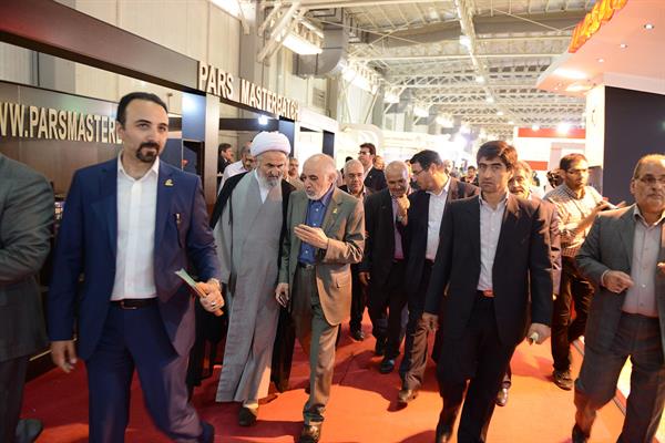 بازدید اعضای کمیسیون صنایع مجلس شورای اسلامی از ایران پلاست نهم 7