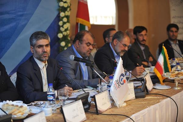 نوزدهمین نشست مدیران عامل مجتمع های تولید صنایع پتروشیمی  کشور با حضور وزیر نفت 15