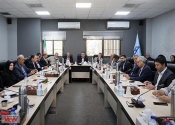نشست معاون وزیر نفت با پژوهشگران و کارشناسان شرکت پژوهش و فناوری پتروشیمی 12