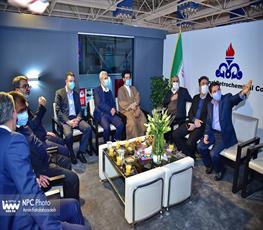 غرفه شرکت ملی صنایع پتروشیمی در دومین روز از چهاردهمین نمایشگاه بین المللی ایران پلاست 21