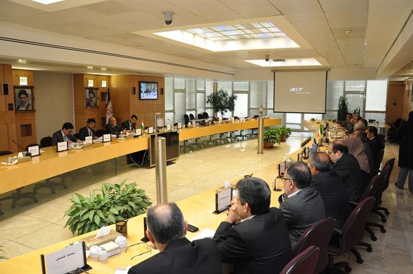 نشست مشترک مهندس پیوندی با مدیران نفت و گاز هند 7