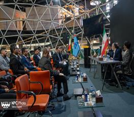 نشست تکمیل زنجیره ارزش محصوالت پلیمری در آخرین روز نمایشگاه بین‌المللی ایران‌پلاست 1