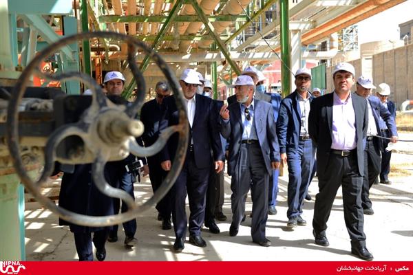بازدید معاون وزیر نفت و مدیر عامل شرکت ملی صنایع پتروشیمی از پتروشیمی شیراز
