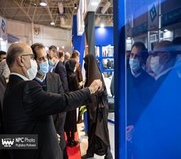 بازدید مدیرعامل شرکت ملی صنایع پتروشیمی از چهاردهمین نمایشگاه بین المللی ایران پلاست - 1 12