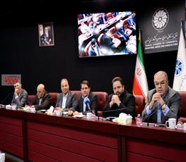 بررسی مشکلات فعالان اقتصادی در حوزه صنایع پتروشیمی 1