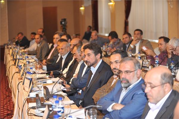 نوزدهمین نشست مدیران عامل مجتمع های تولید صنایع پتروشیمی  کشور با حضور وزیر نفت 13