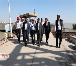بازدید مهندس شاهمیرزایی معاون وزیر نفت و مدیرعامل شرکت ملی صنایع پتروشیمی از اسکله های صادراتی پایانه ها و مخازن 14