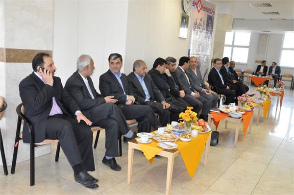 دیدار نوروزی مدیرعامل شرکت ملی صنایع پتروشیمی با کارکنان 1