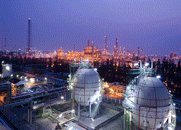 شتاب بخشی توسعه صنایع پایین‌دستی عربستان با افزایش تولید پتروشیمی تا ۲۰۲۶