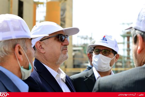بازدید معاون وزیر نفت و مدیر عامل شرکت ملی صنایع پتروشیمی از پتروشیمی شیراز