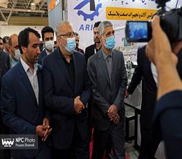 بازدید وزیر نفت از شانزدهمین نمایشگاه بین‌المللی ایران‌پلاست 12