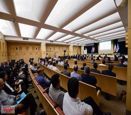 نشست هم اندیشی پژوهشگران ، فناوران و متخصصان ساخت داخل صنعت پتروشیمی 20