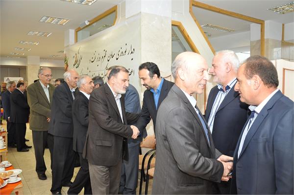 دیدار نوروزی مدیرعامل شرکت ملی صنایع پتروشیمی با مدیران و کارکنان 3