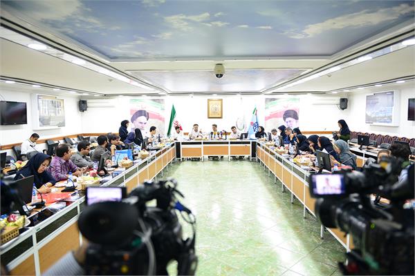 نشست خبری مدیرعامل شرکت شیمیایی صدف عسلویه 1