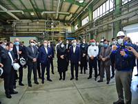 بازدید سرمایه گذاران و مدیران هلدینگ ها و شرکت های پتروشیمی از واحد تولید نیمه صنعتی پروپیلن از متانول 10