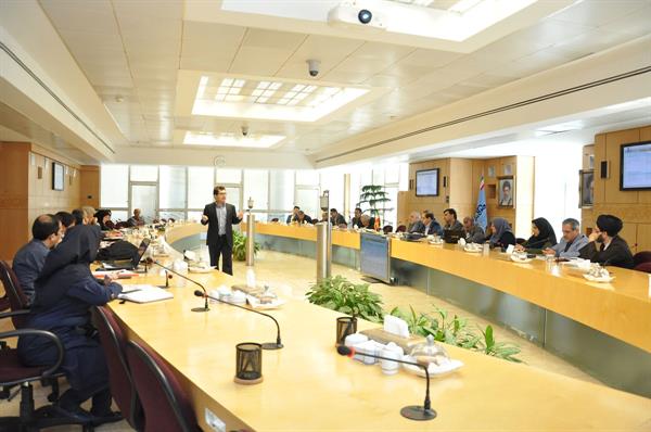 دوازدهمین جلسه کمیته راهبری برنامه ریزی استراتژیک شرکت ملی صنایع پتروشیمی 13