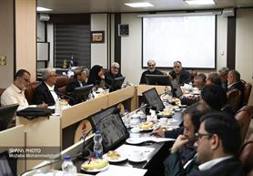 Parliament Committee Reviews Oil Sector Developments with Minister