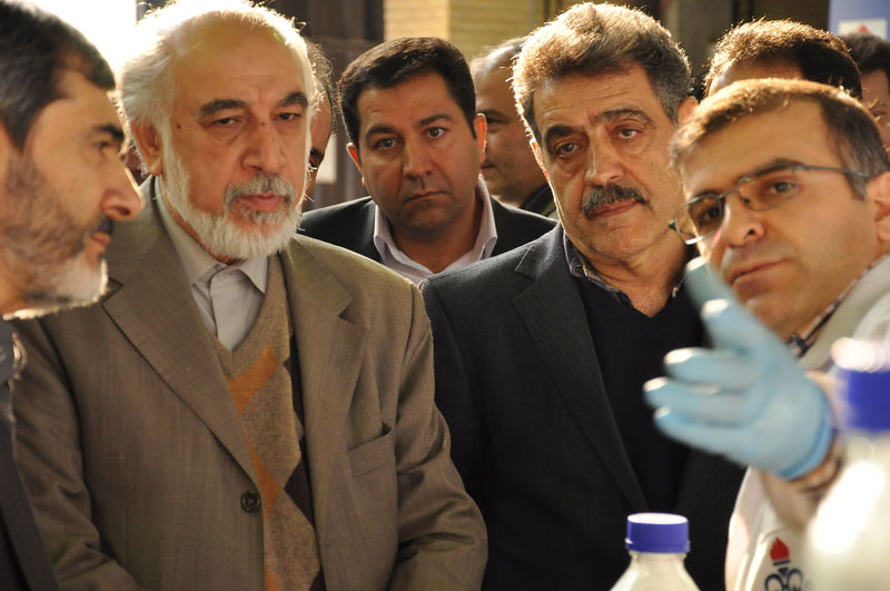 بازدید معاون وزیر نفت در امور پتروشیمی از شرکت پژوهش و فناوری پتروشیمی 4